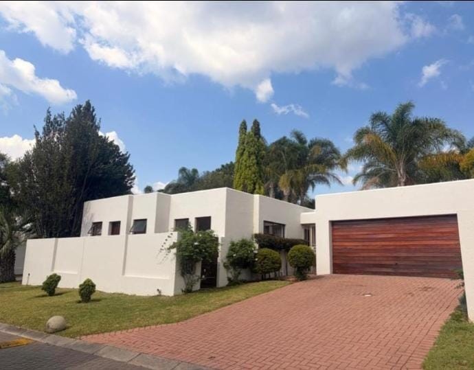 House for rent in Sunninghill, Sandton, 504 m²
