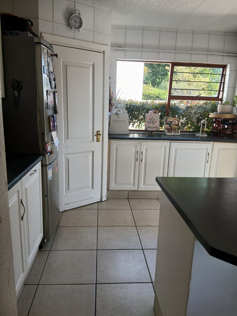 House for rent in Sunninghill, Sandton, 504 m²