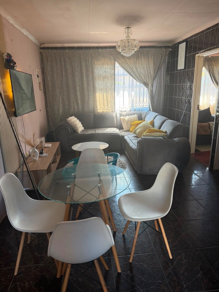 House for sale in Kamagugu, Nelspruit, 188 m²