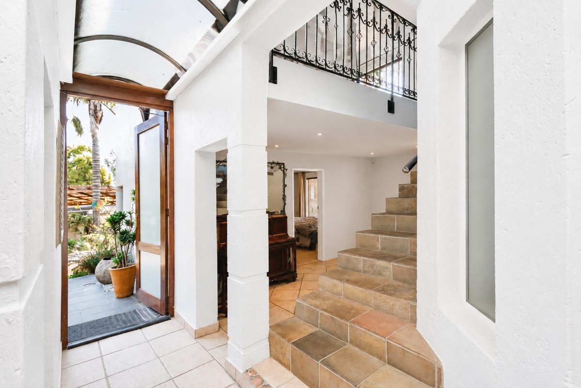 House for sale in Northwold, Randburg, 1000 m²