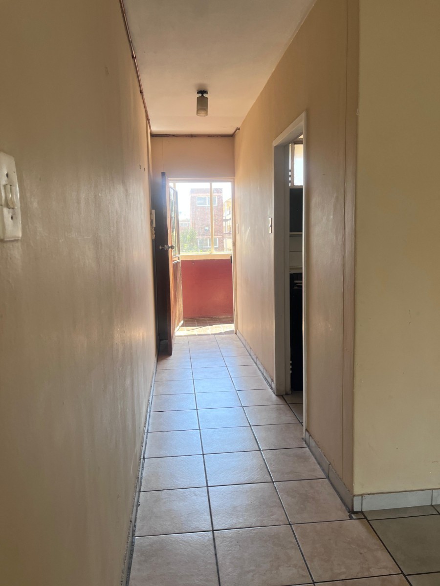 Apartment for sale in Florida, Roodepoort, 92 m²