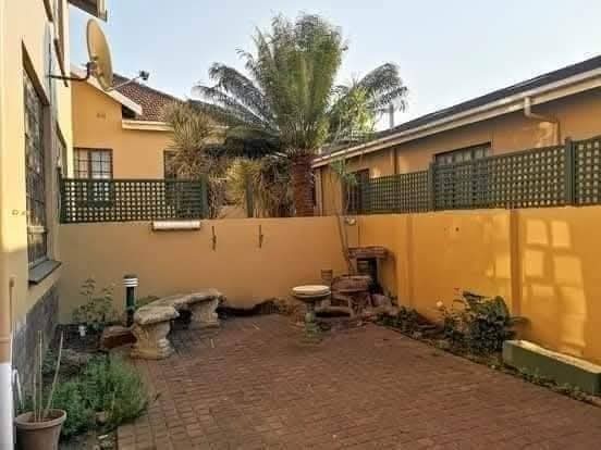 Duplex for rent in Windermere, Durban, KwaZulu Natal, 107 m²