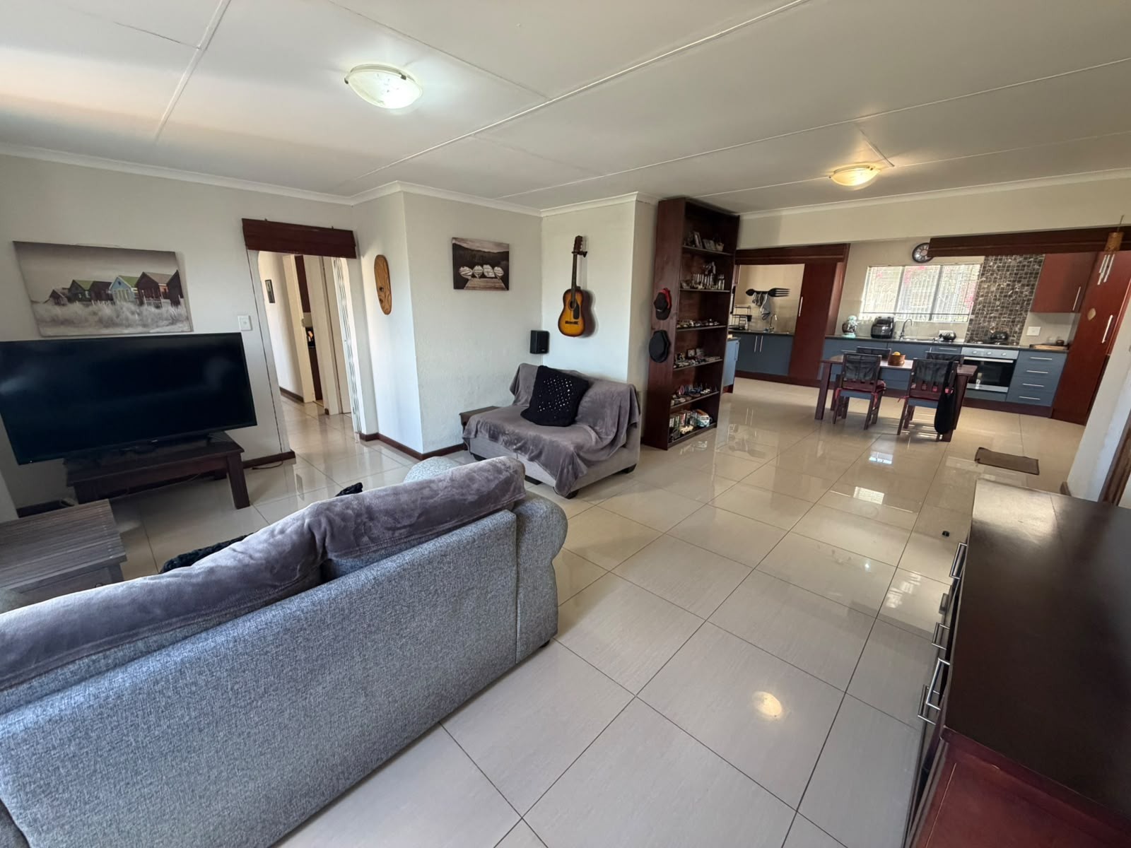 House for sale in Bromhof, Randburg, 963 Hoep-Hoep Ave, Bromhof, Randburg, Gauteng, 152 m²