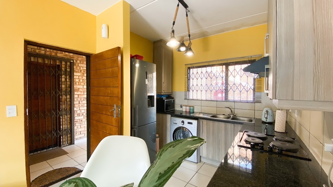 Apartment for rent in South Crest, Alberton