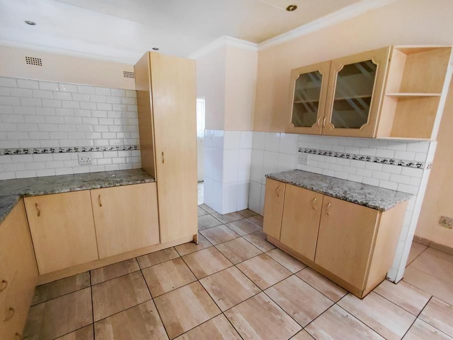 House for sale in Helderkruin, Roodepoort, 260 m²