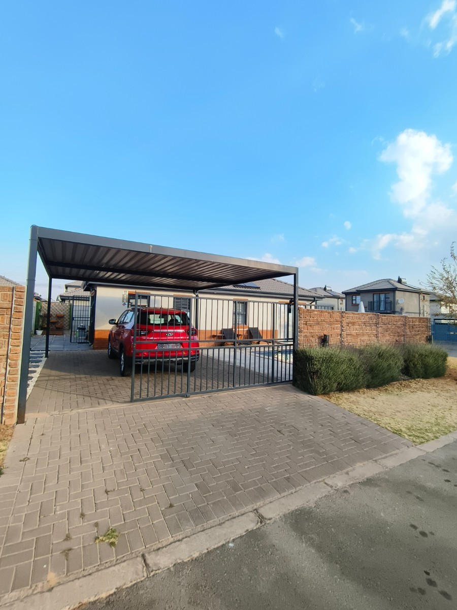 House for rent in Leopard's Rest Security Estate, Albertsdal, Alberton, 72 m²