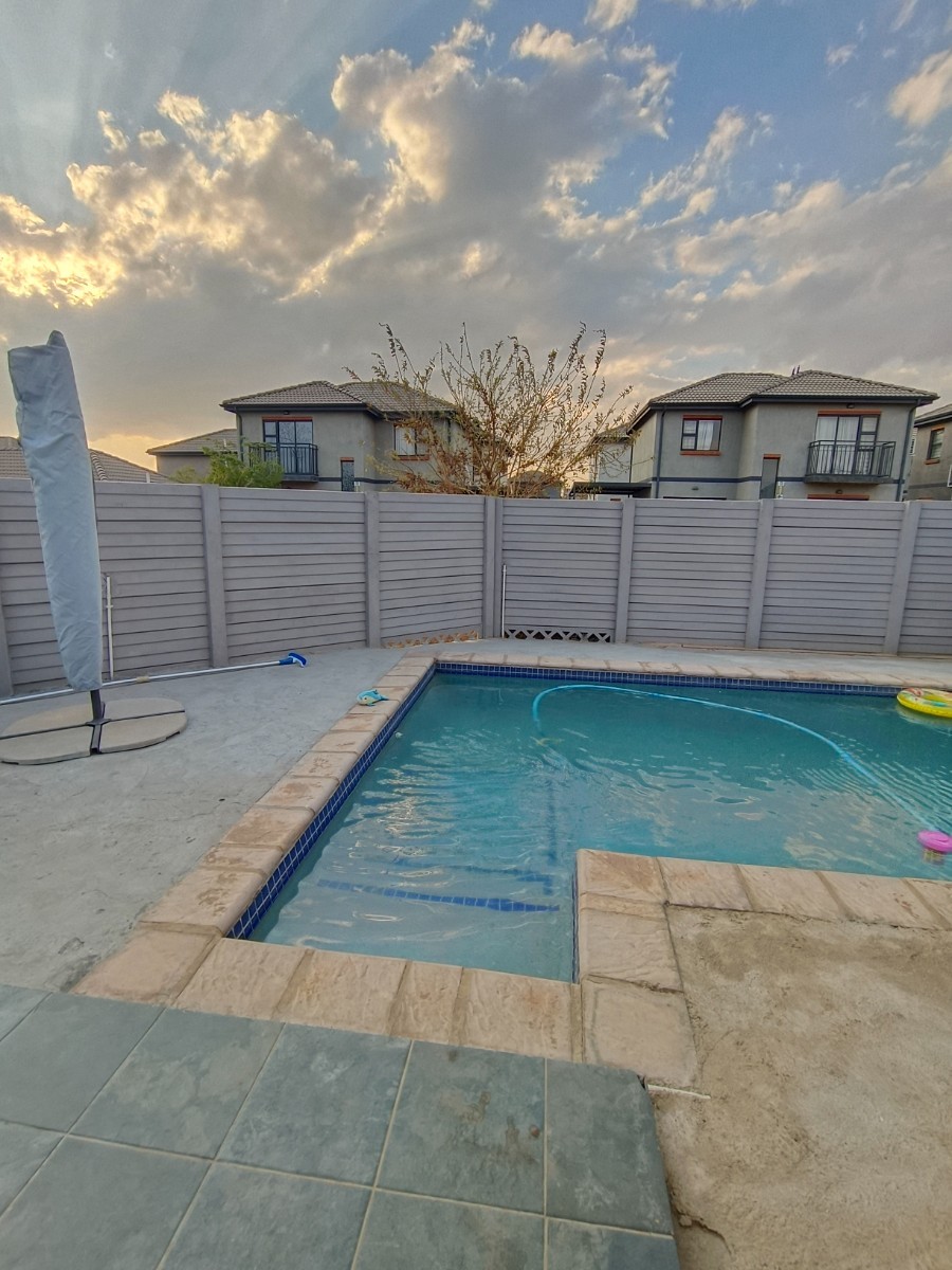 House for rent in Leopard's Rest Security Estate, Albertsdal, Alberton, 72 m²