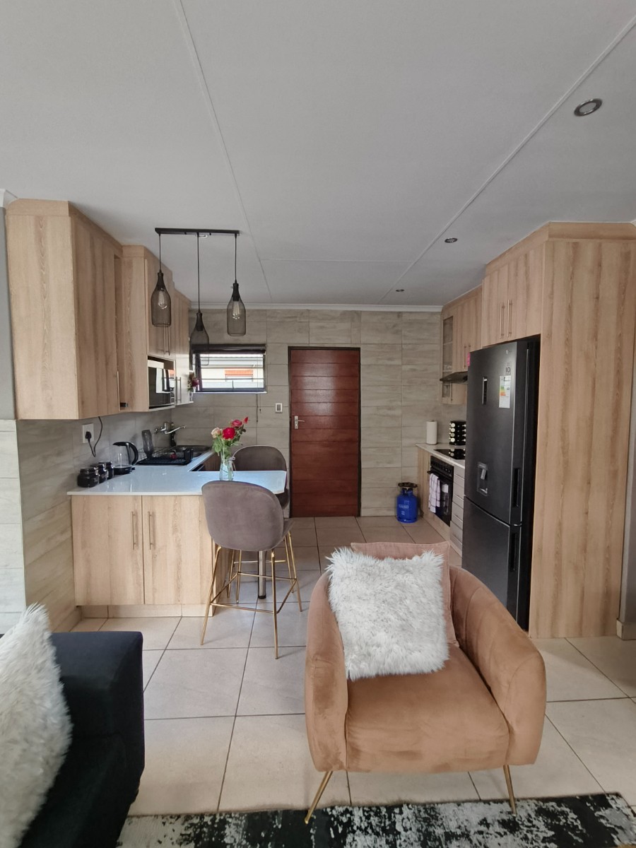 House for rent in Leopard's Rest Security Estate, Albertsdal, Alberton, 72 m²