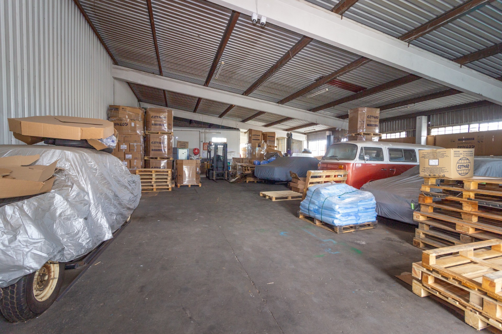 Warehouse for rent in Neave Industrial, Port Elizabeth, 485 m²
