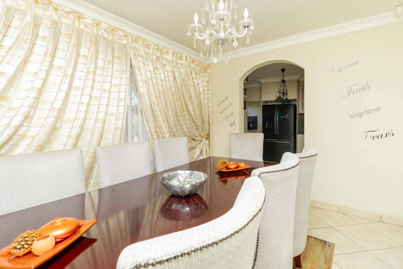 House for sale in Sharon Park, Nigel, 250 m²