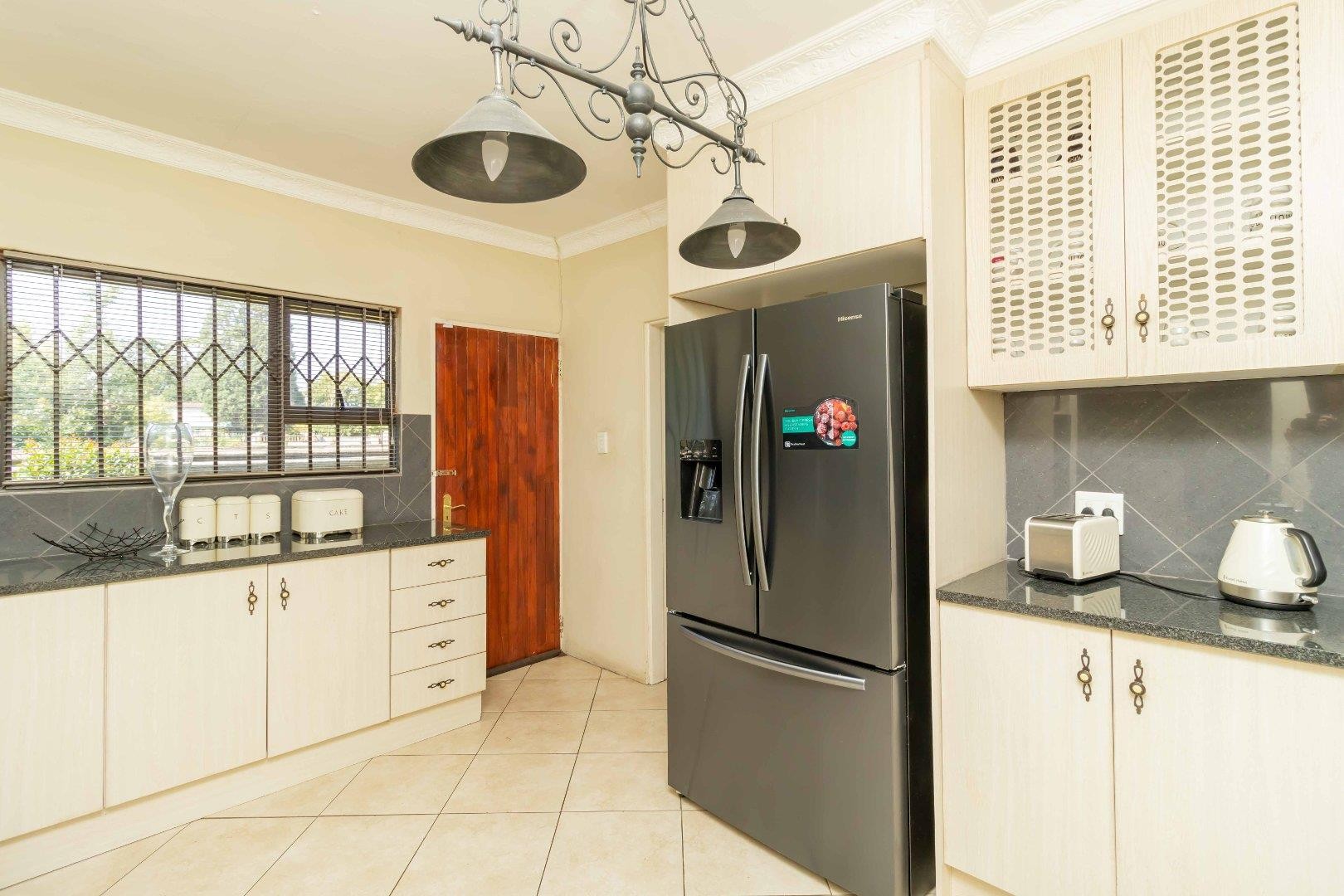 House for sale in Sharon Park, Nigel, 250 m²
