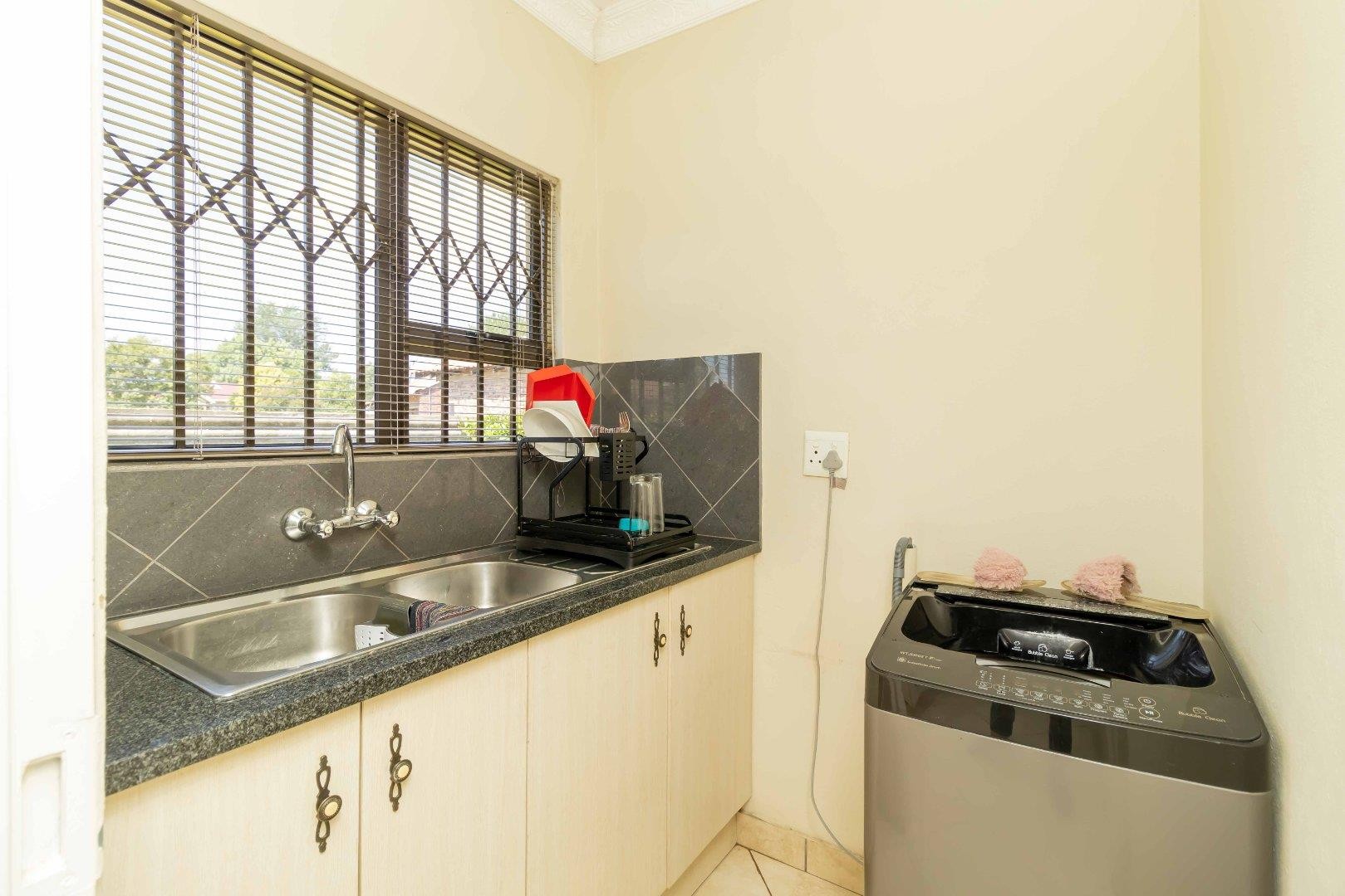 House for sale in Sharon Park, Nigel, 250 m²