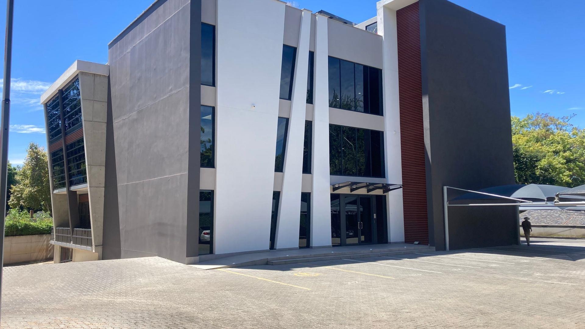 Commercial Property for rent in Melrose Estate, Johannesburg, 342 m²