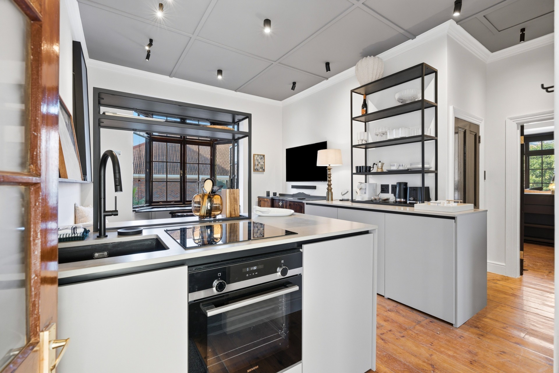 Apartment for rent in Sea Point, Cape Town, 44 m²