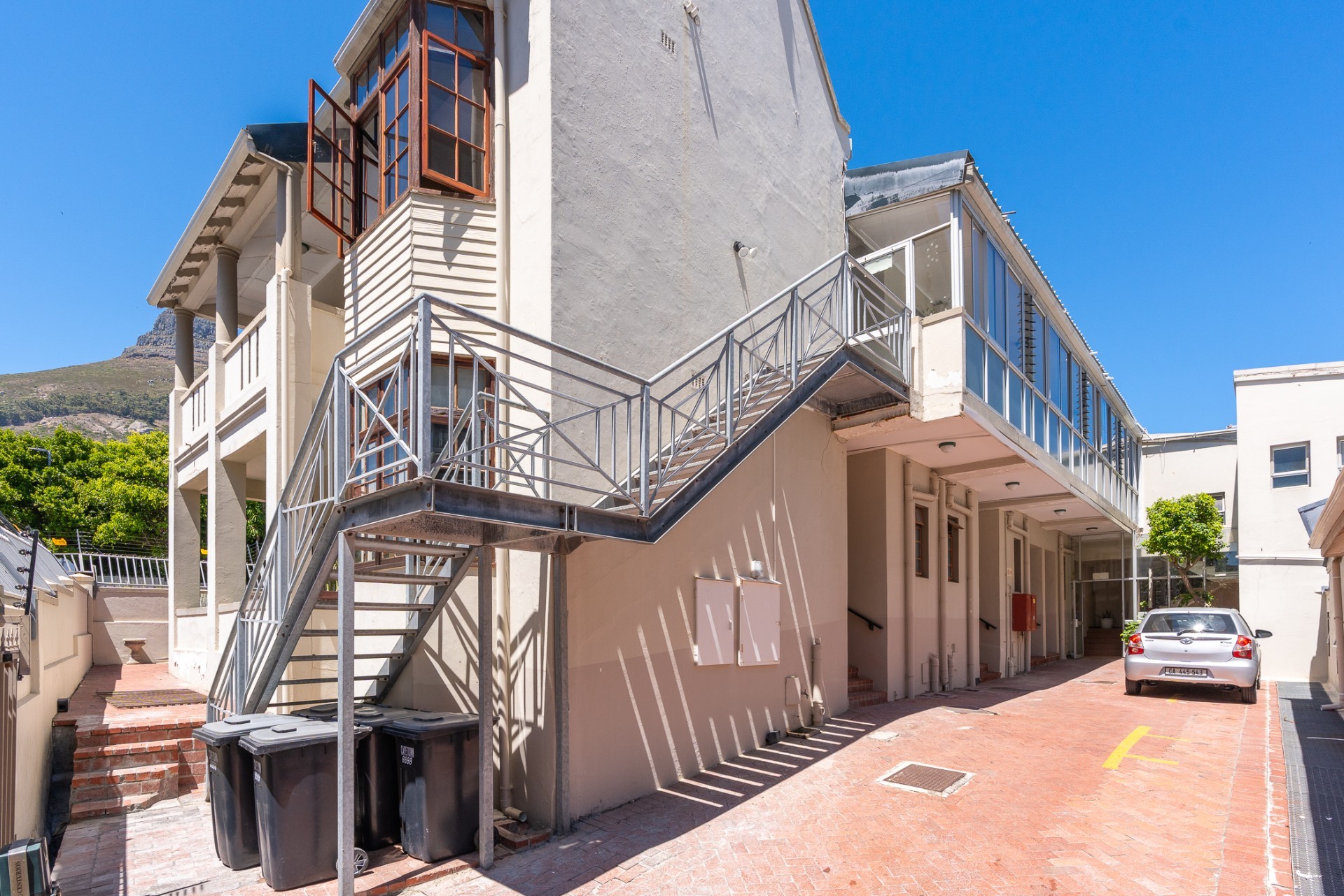 Apartment for rent in Sea Point, Cape Town, 44 m²