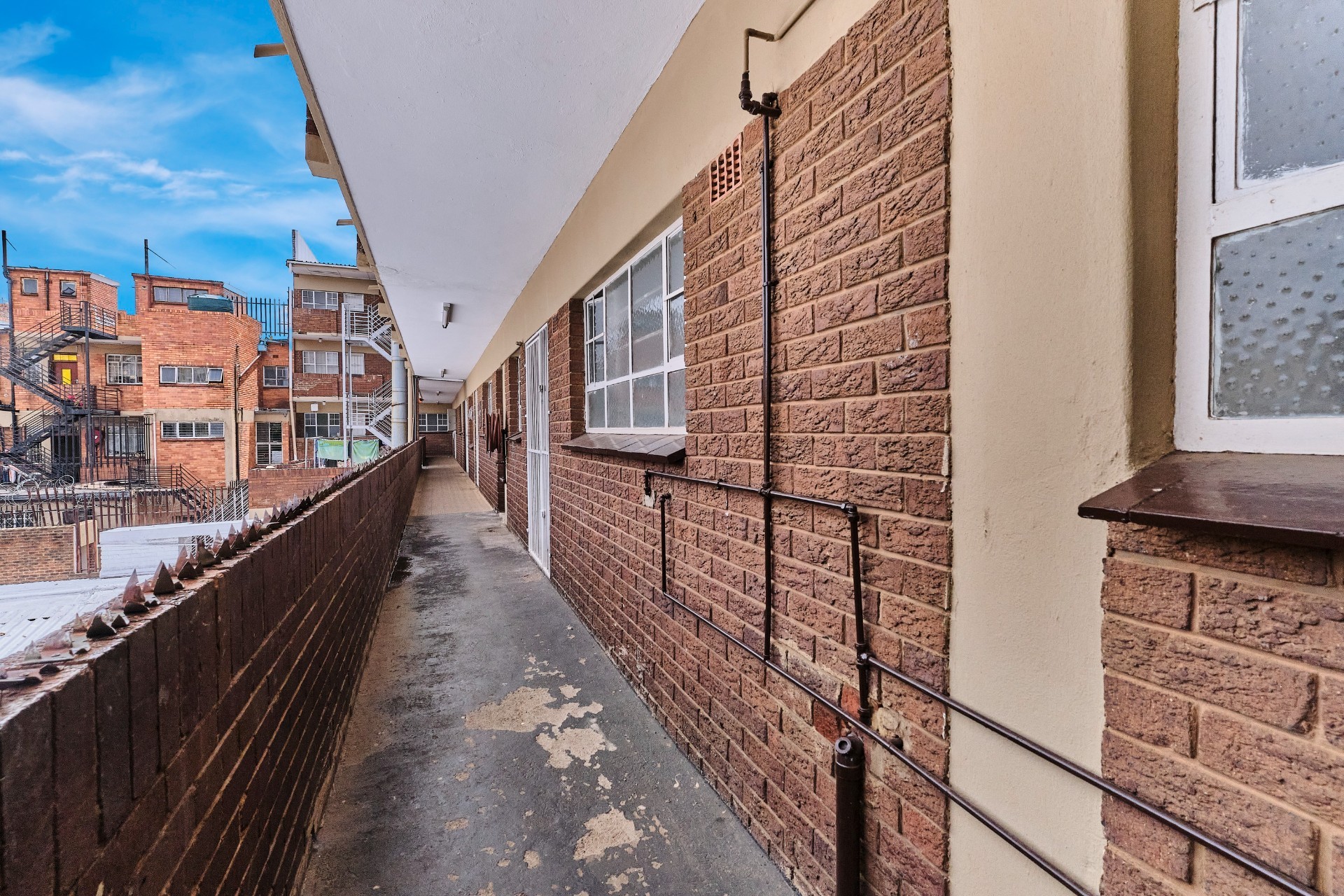 Apartment for rent in Florida, Roodepoort, 100 m²