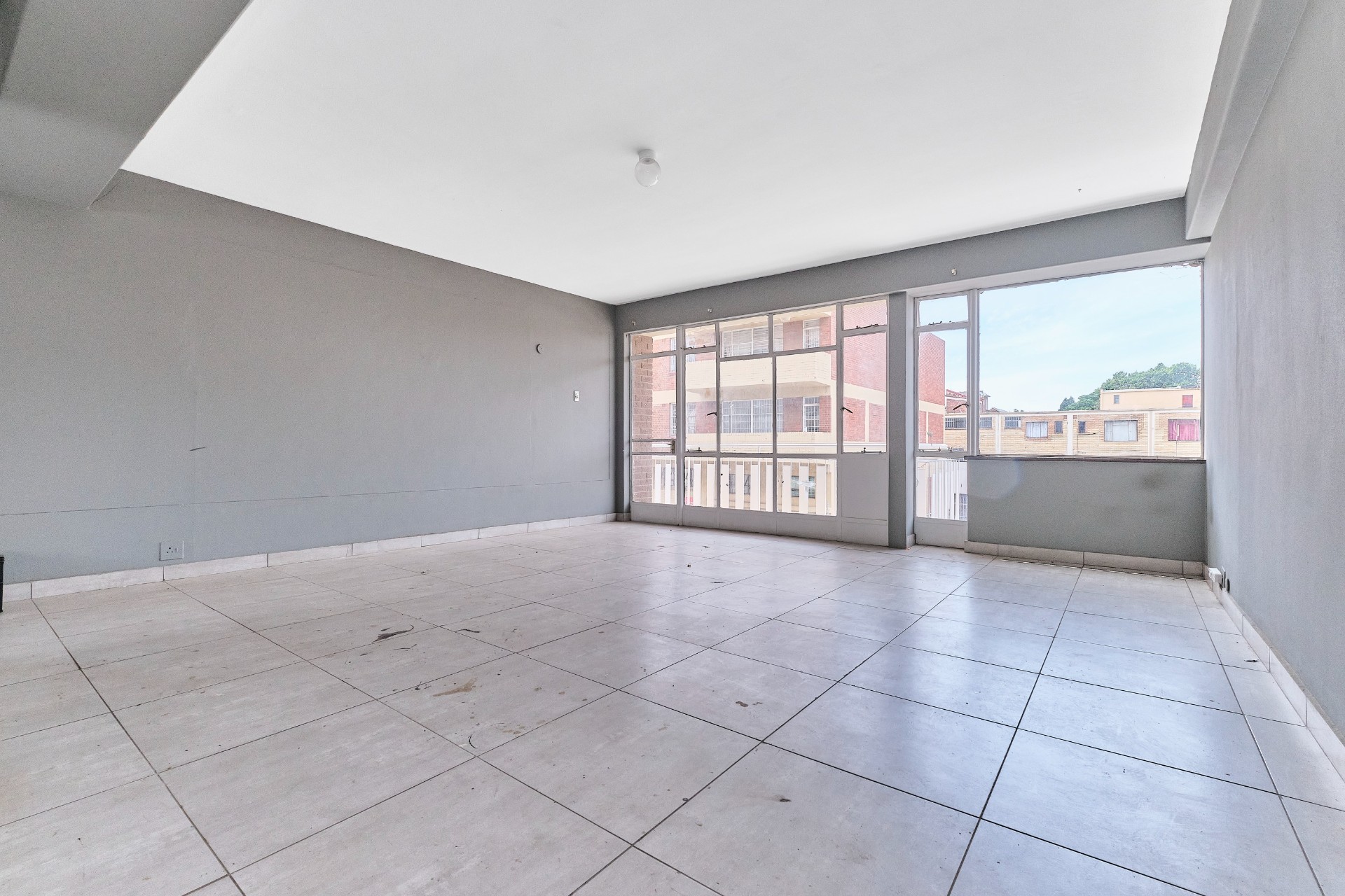 Apartment for rent in Florida, Roodepoort, 100 m²