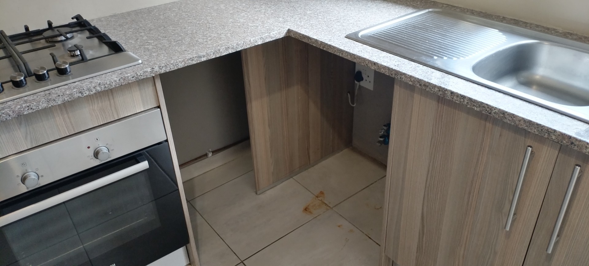 House for rent in Waterval Estate, Johannesburg, 220 m²