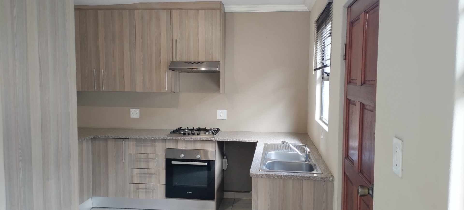 House for rent in Waterval Estate, Johannesburg, 220 m²