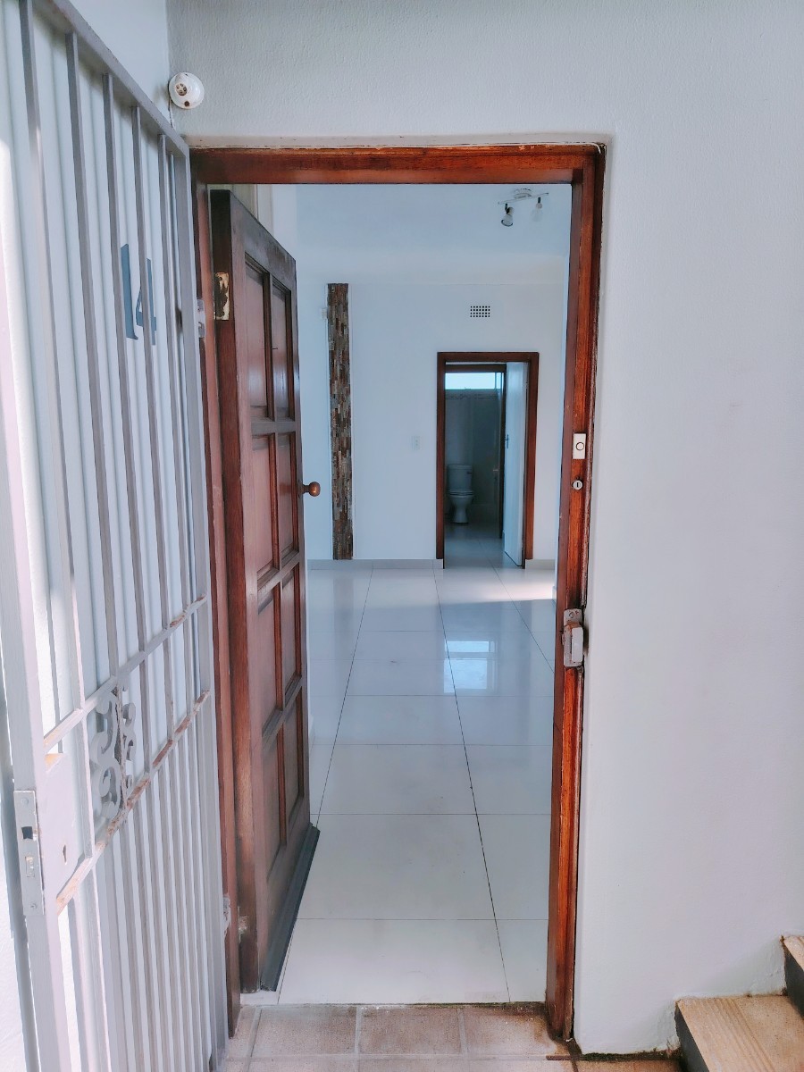 Apartment for sale in Manaba Beach, Margate, KwaZulu Natal, 149 m²