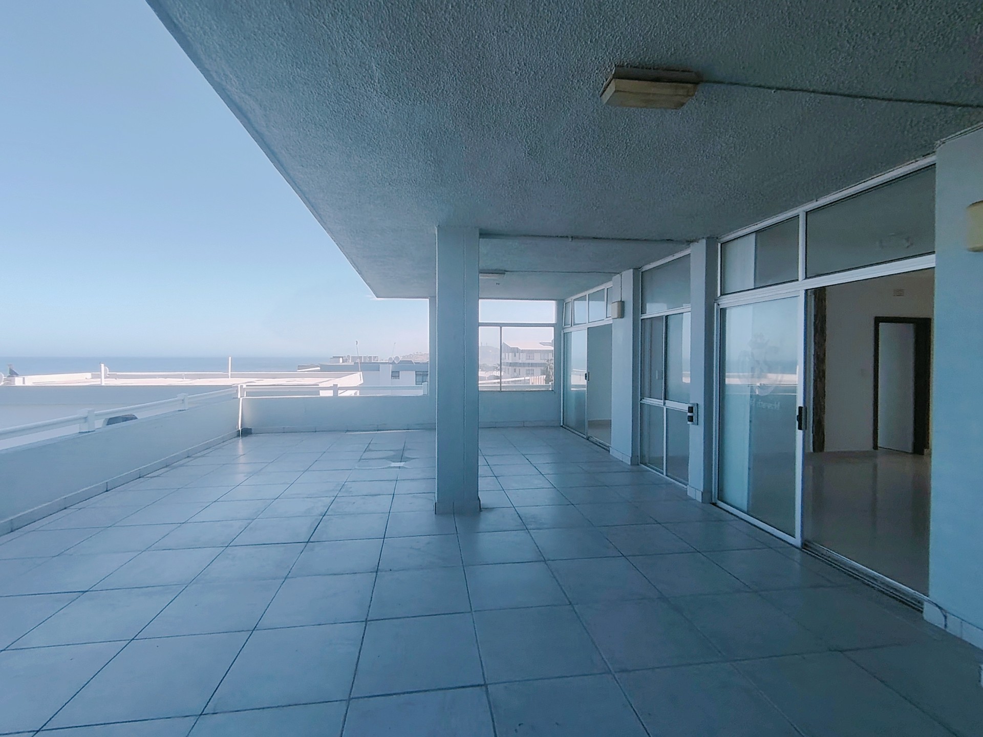 Apartment for sale in Manaba Beach, Margate, KwaZulu Natal, 149 m²