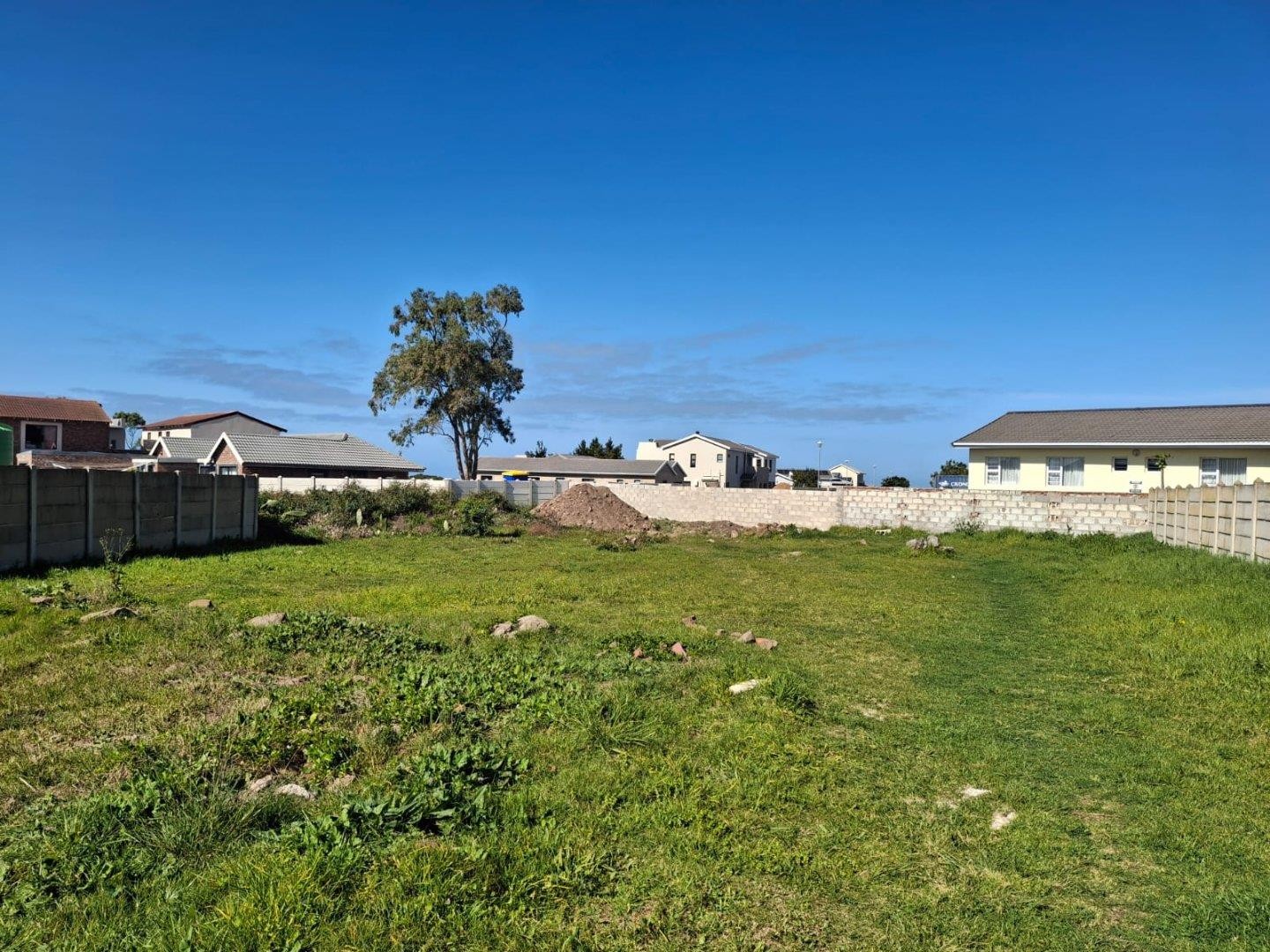 Vacant Land for sale in Noorsekloof, Jeffreys Bay, 887 m²