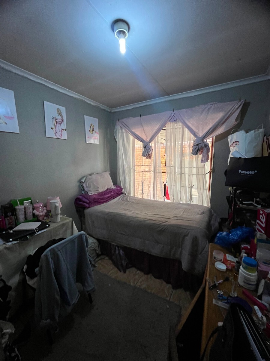 House for sale in Birch Acres, Kempton Park, 279 m²