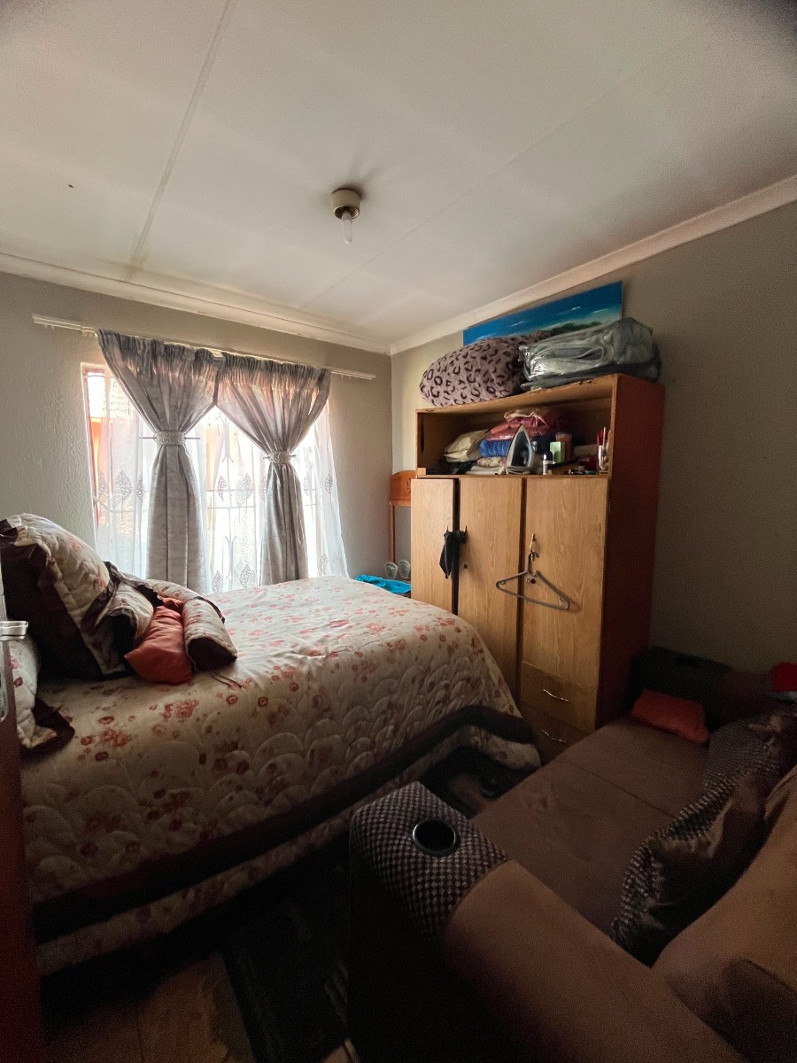 House for sale in Birch Acres, Kempton Park, 279 m²