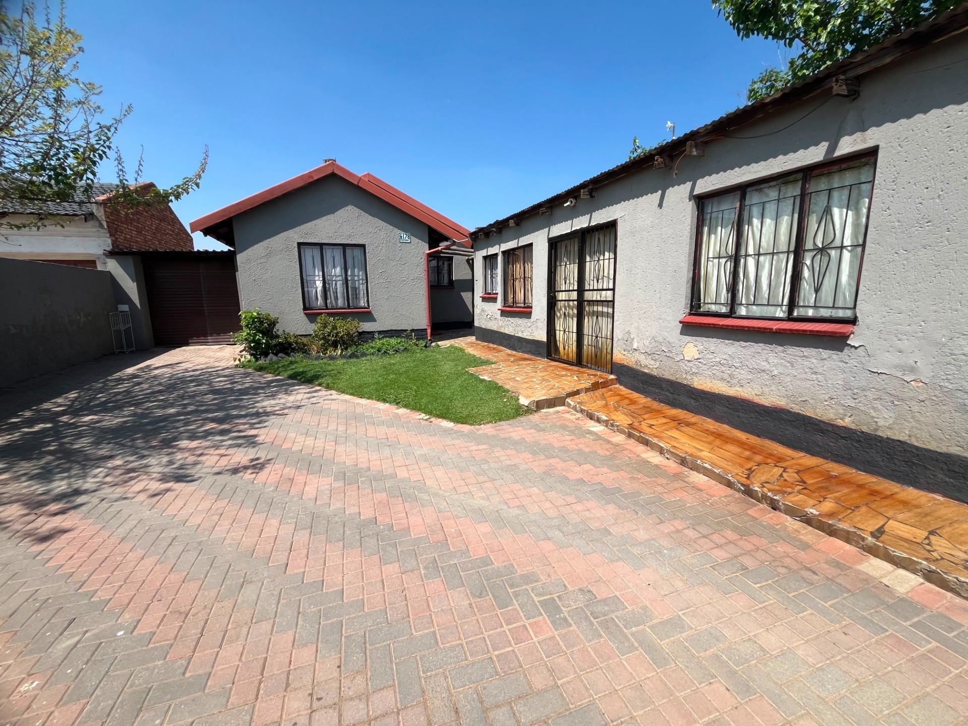 House for sale in Birch Acres, Kempton Park, 279 m²
