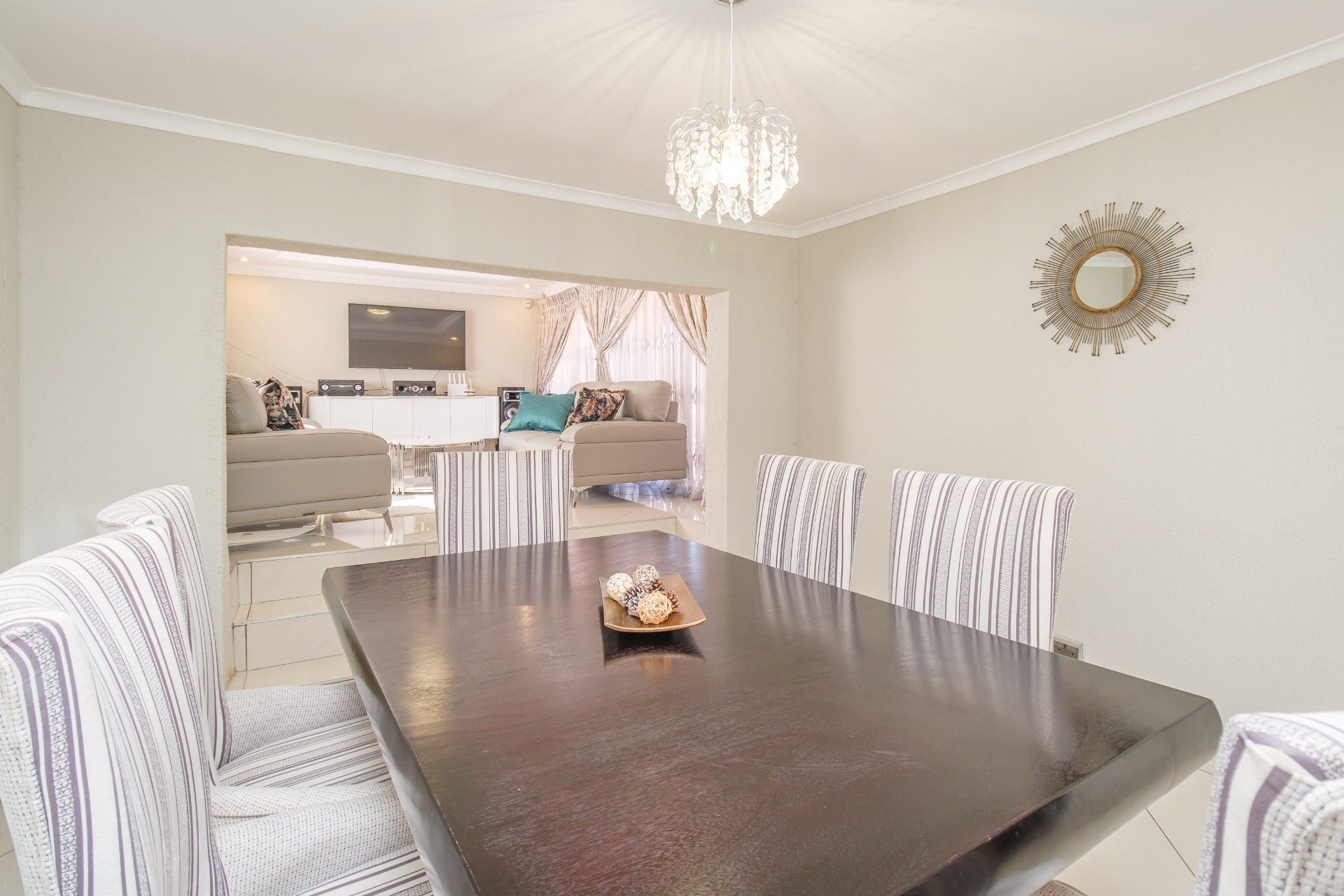 House for sale in Lindhaven, Roodepoort, 618 m²