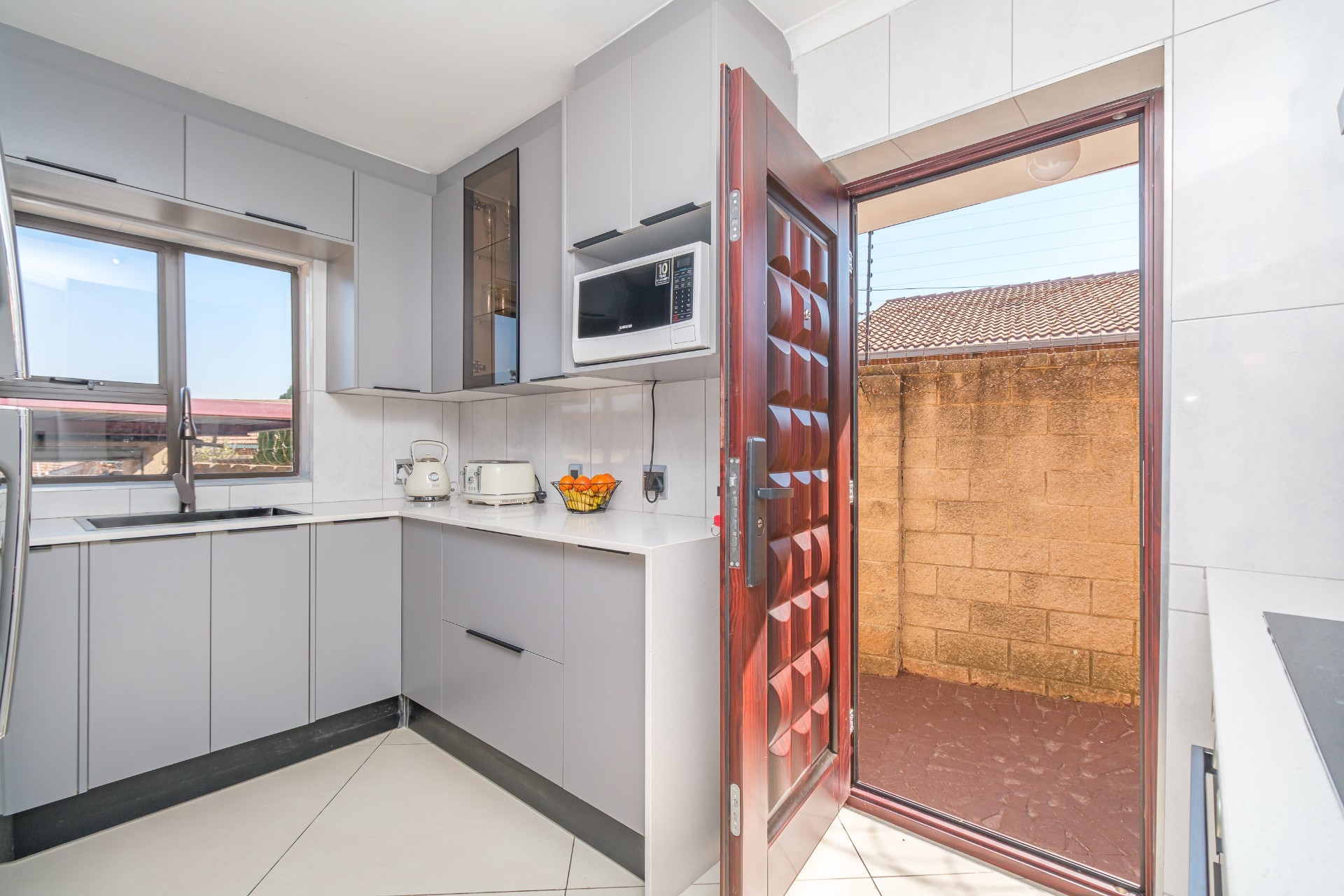 House for sale in Lindhaven, Roodepoort, 618 m²