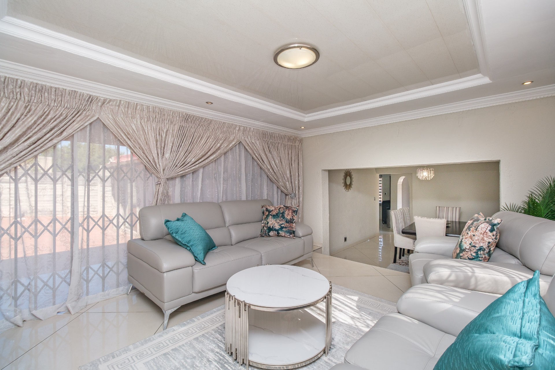 House for sale in Lindhaven, Roodepoort, 618 m²