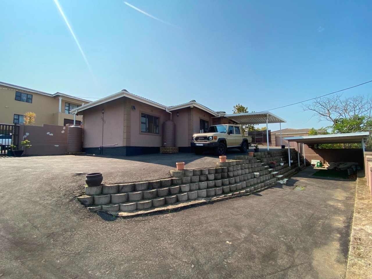 House for sale in Lovu, Kingsburgh, KwaZulu Natal, 468 m²