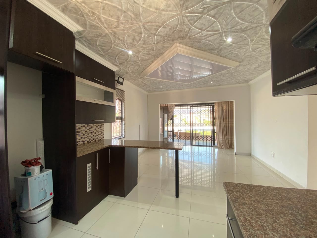 House for sale in Lovu, Kingsburgh, KwaZulu Natal, 468 m²