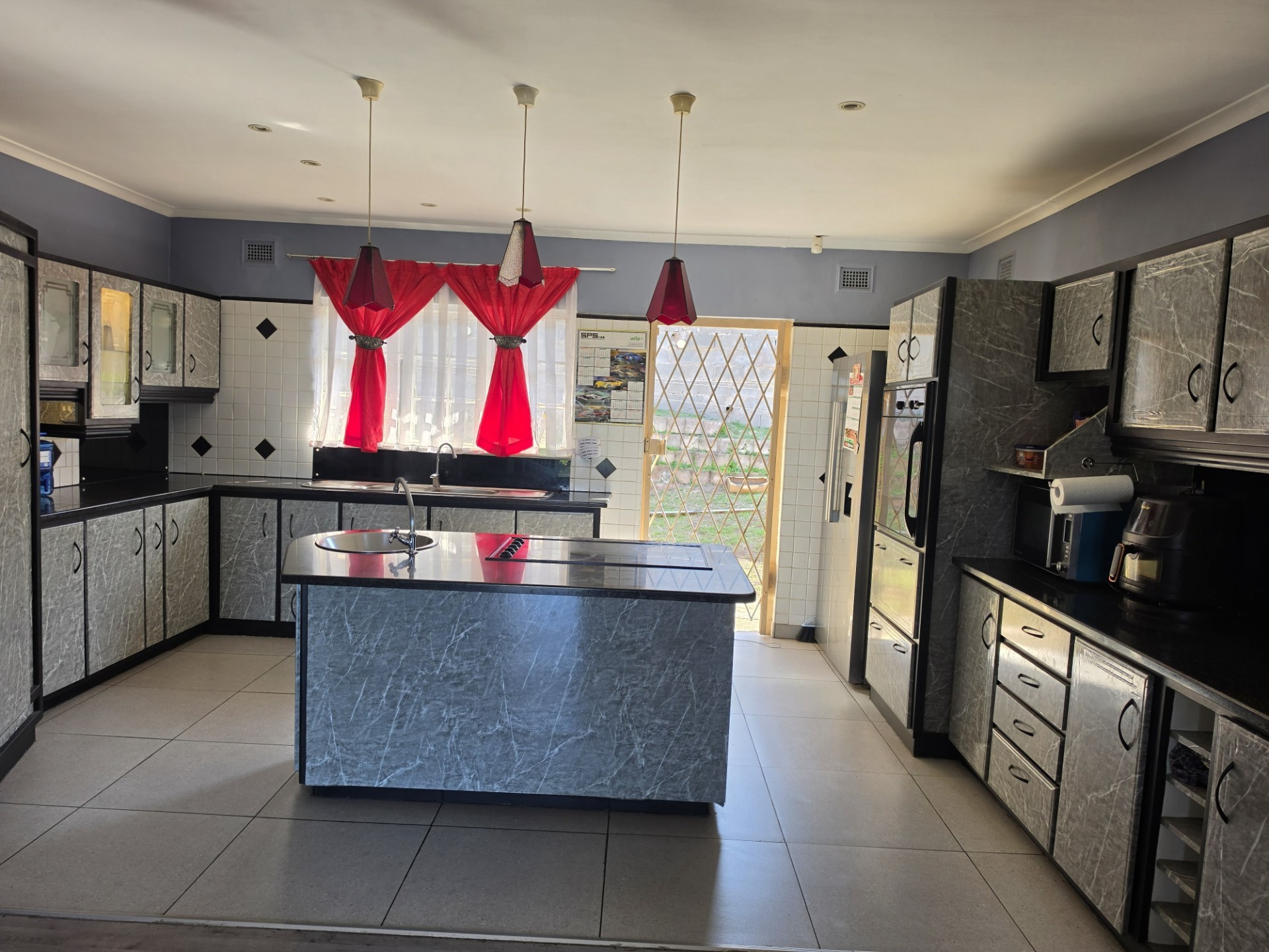 House for sale in Queensburgh Central, Queensburgh, KwaZulu Natal, 1000 m²