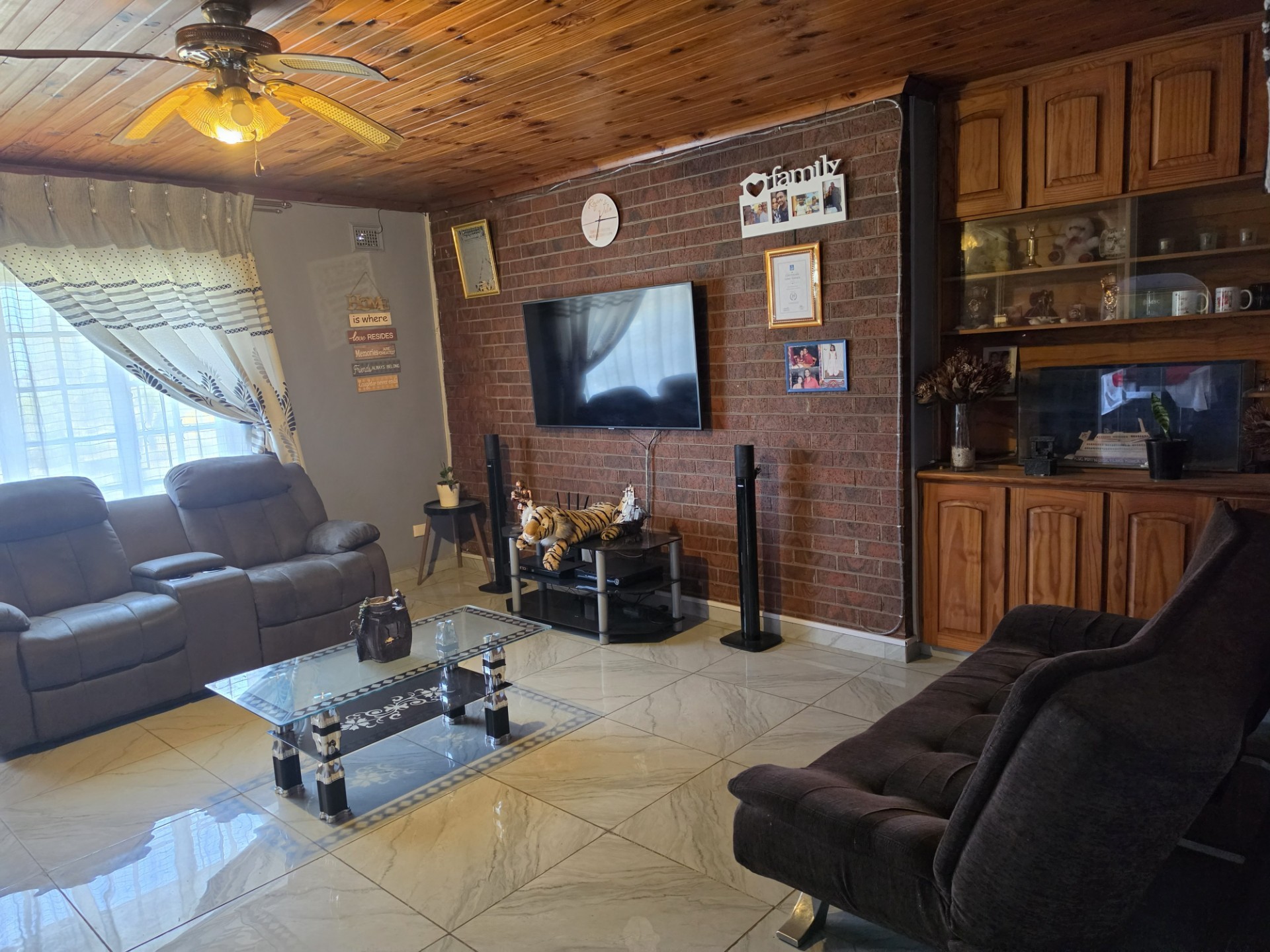 House for sale in Queensburgh Central, Queensburgh, KwaZulu Natal, 1000 m²