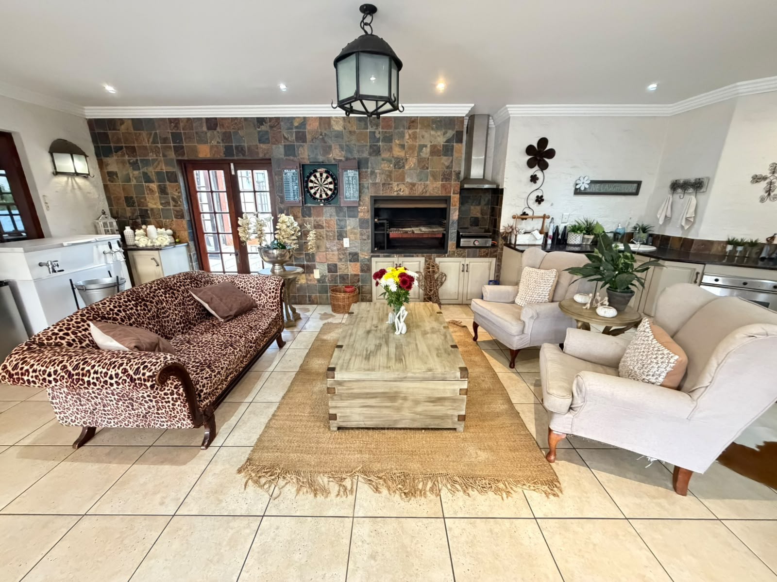 House for sale in Bryanston, Sandton, 642 Mandeville Road, Bryanston, Sandton, Gauteng, 800 m²