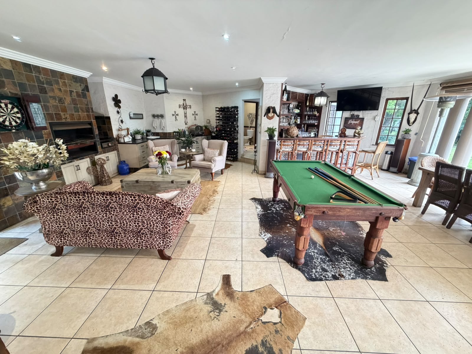House for sale in Bryanston, Sandton, 642 Mandeville Road, Bryanston, Sandton, Gauteng, 800 m²