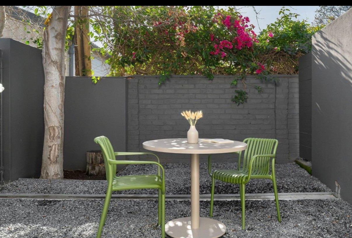 Guest House for sale in Franschhoek, 6 DE WET STREET, Franschhoek, Western Cape, 2270 m²