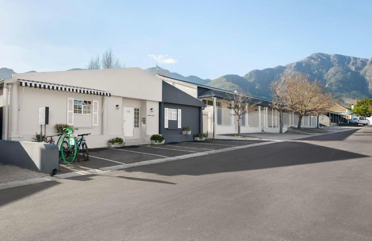 Guest House for sale in Franschhoek, 6 DE WET STREET, Franschhoek, Western Cape, 2270 m²