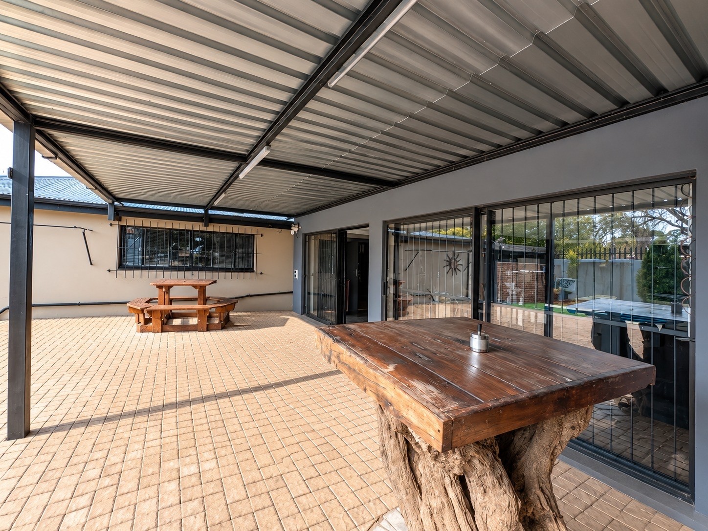 House for sale in Brenthurst, Brakpan, 851 m²