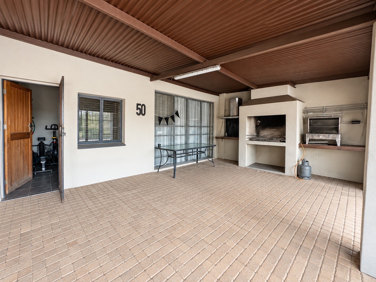 House for sale in Brenthurst, Brakpan, 851 m²
