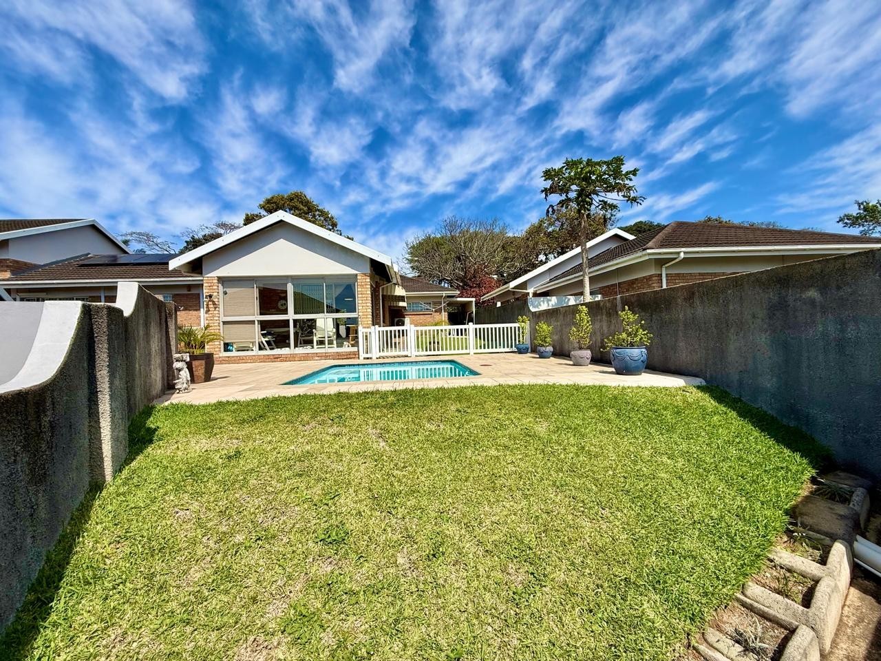 Townhouse for sale in Manaba Beach, Margate, KwaZulu Natal, 164 m²