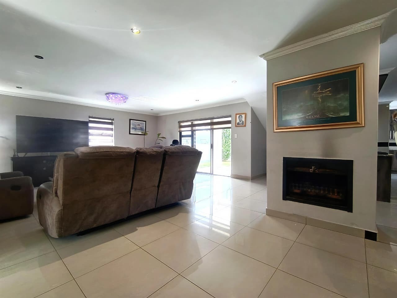 House for sale in Savannah Country Estate, Pretoria, 380 m²