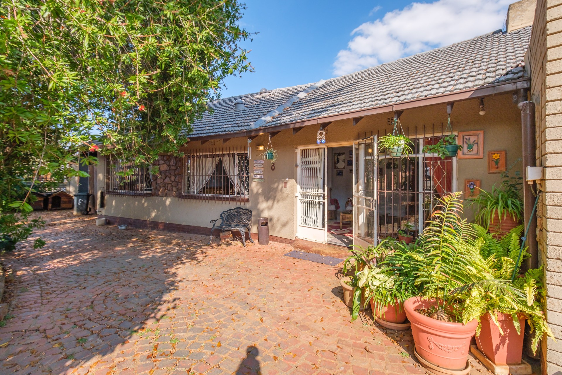 House for sale in Hamberg, Roodepoort, 298 m²