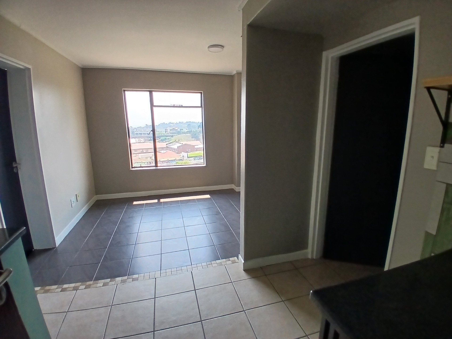 Apartment for sale in Braamfontein Werf, Johannesburg, 48 m²