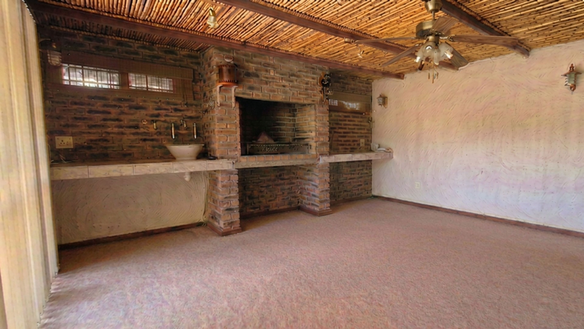 House for sale in Panorama, Parow, 380 m²