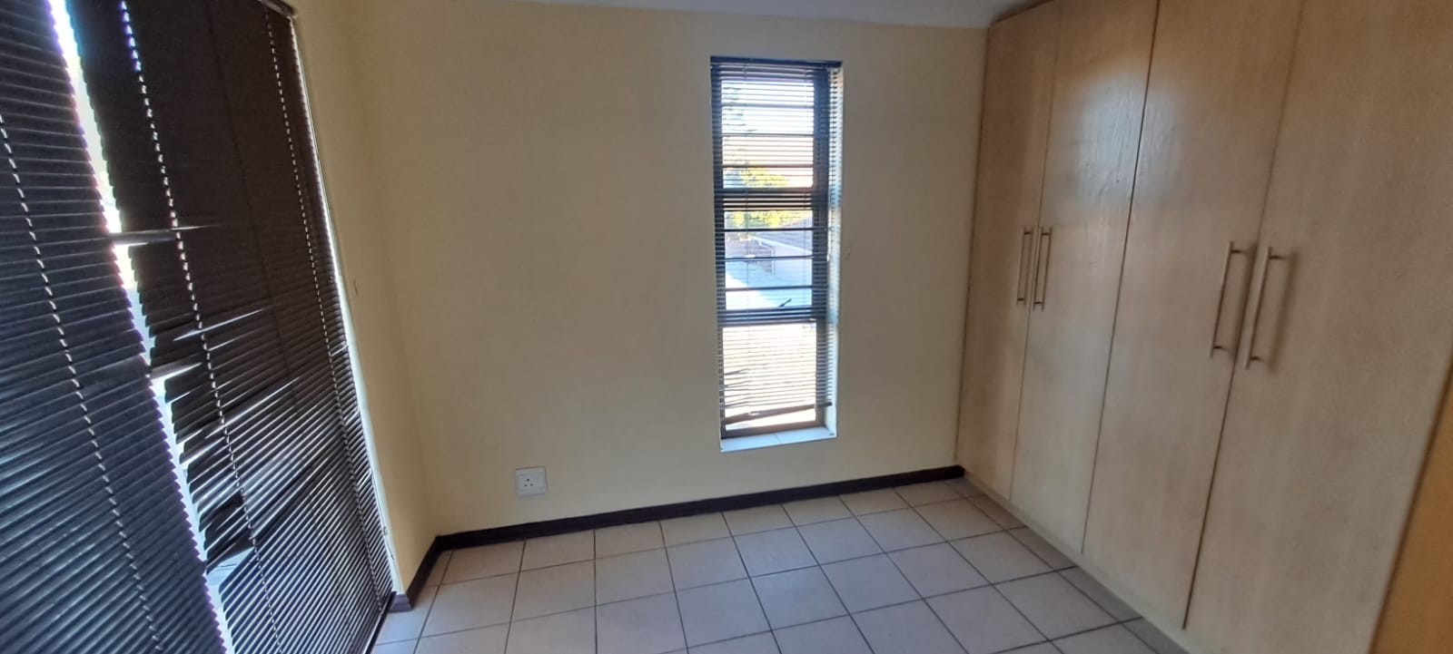 Cottage for rent in Newfields, Cape Town