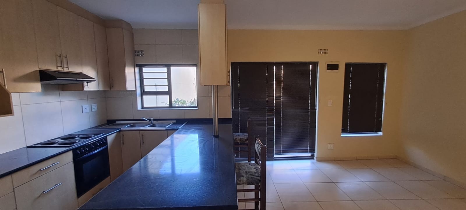 Cottage for rent in Newfields, Cape Town