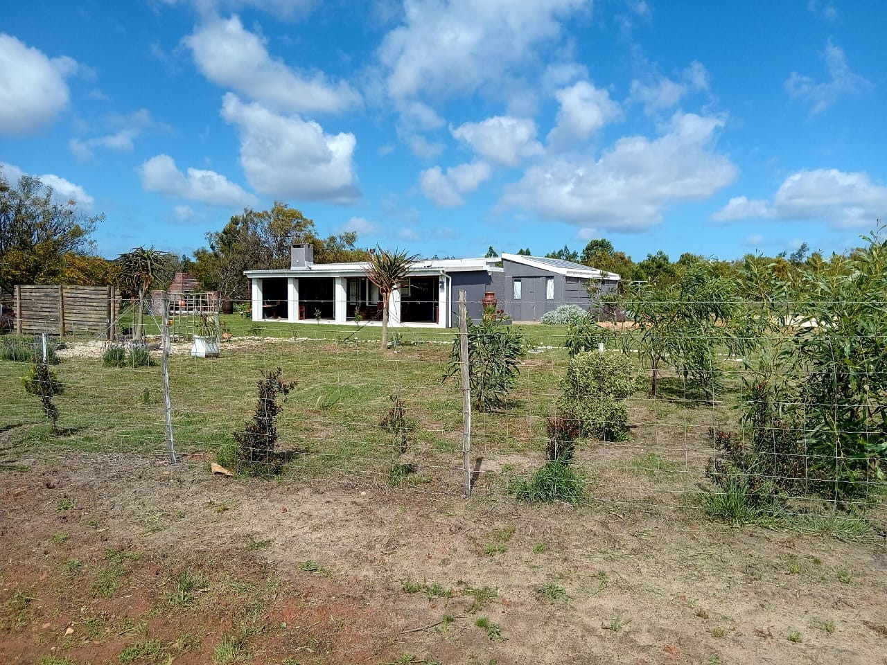 Small Holding for sale in Albertinia, 5691 m²